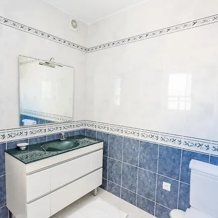 L168 Cabopino Lejlighed Marbella